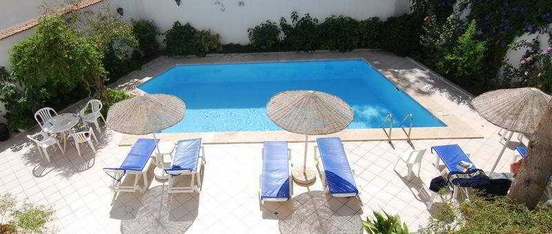 Akdeniz Apart Hotel Kusadasi Bagian luar foto